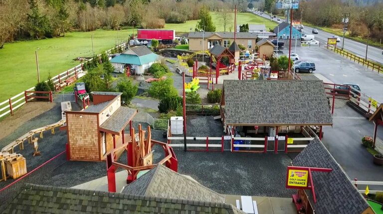 Captain Kid Amusement Park is now hiring for the 2025 season!
